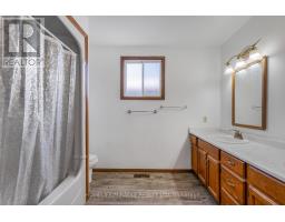 4 Eastwood Drive, Welland, ON L3C6W3 Photo 21