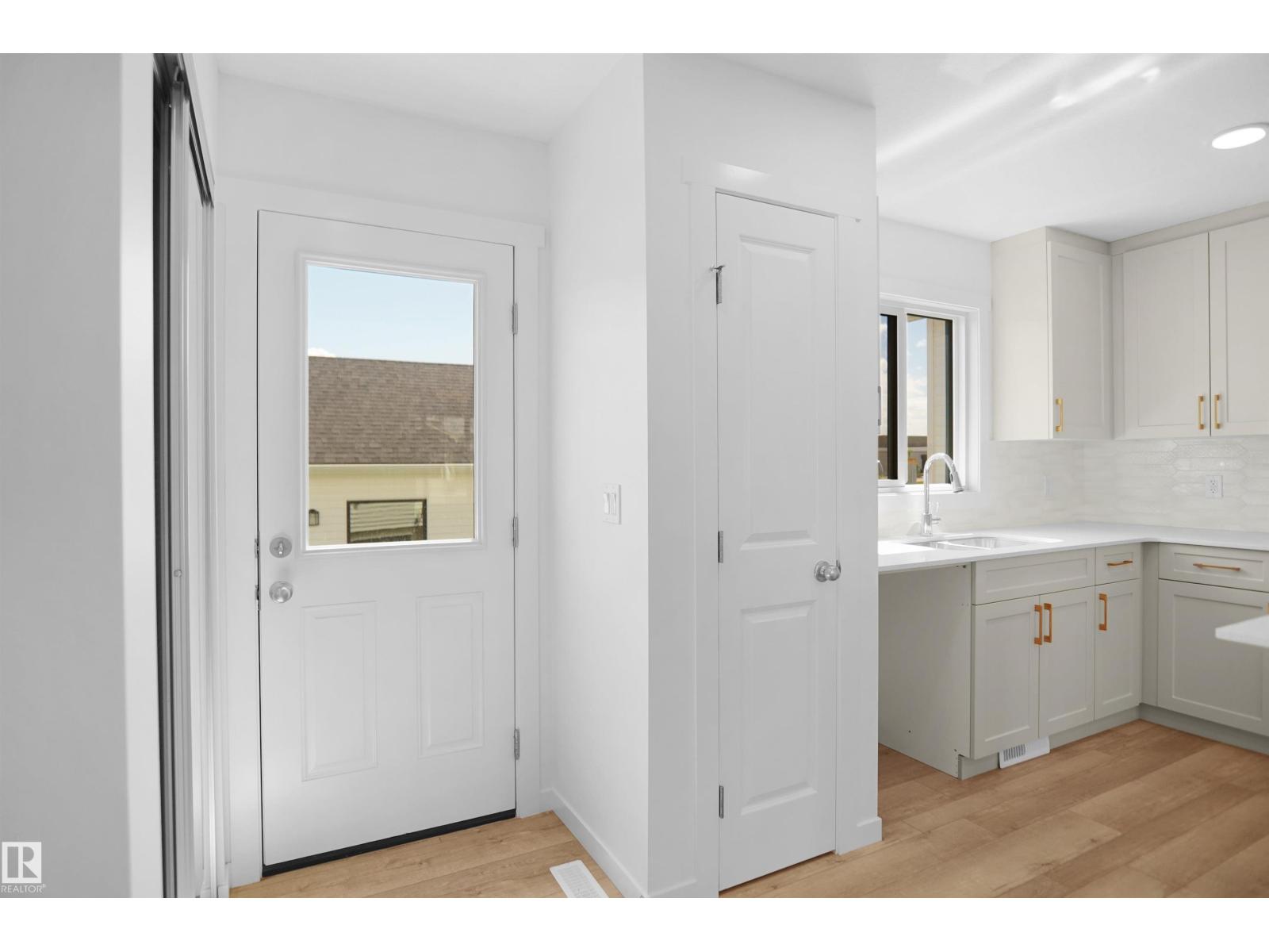 1301 KESWICK DR SW — photo 17