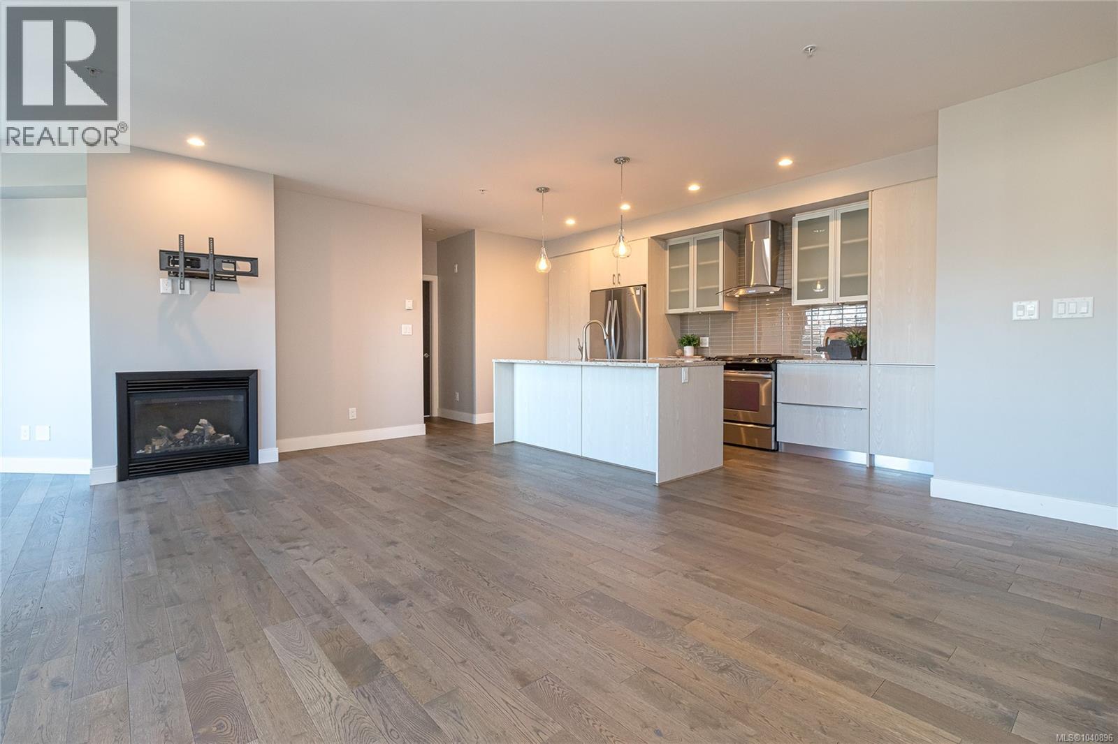 #308 1011 Burdett Ave - 13