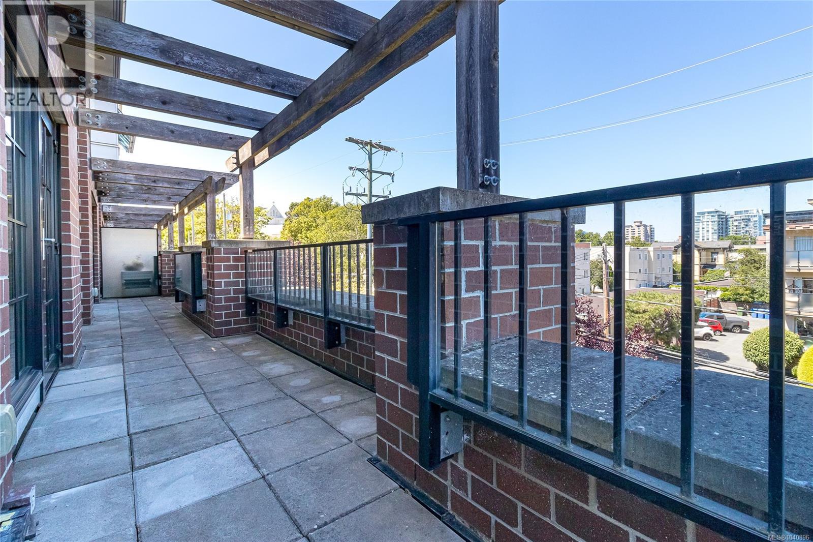 #308 1011 Burdett Ave - 17