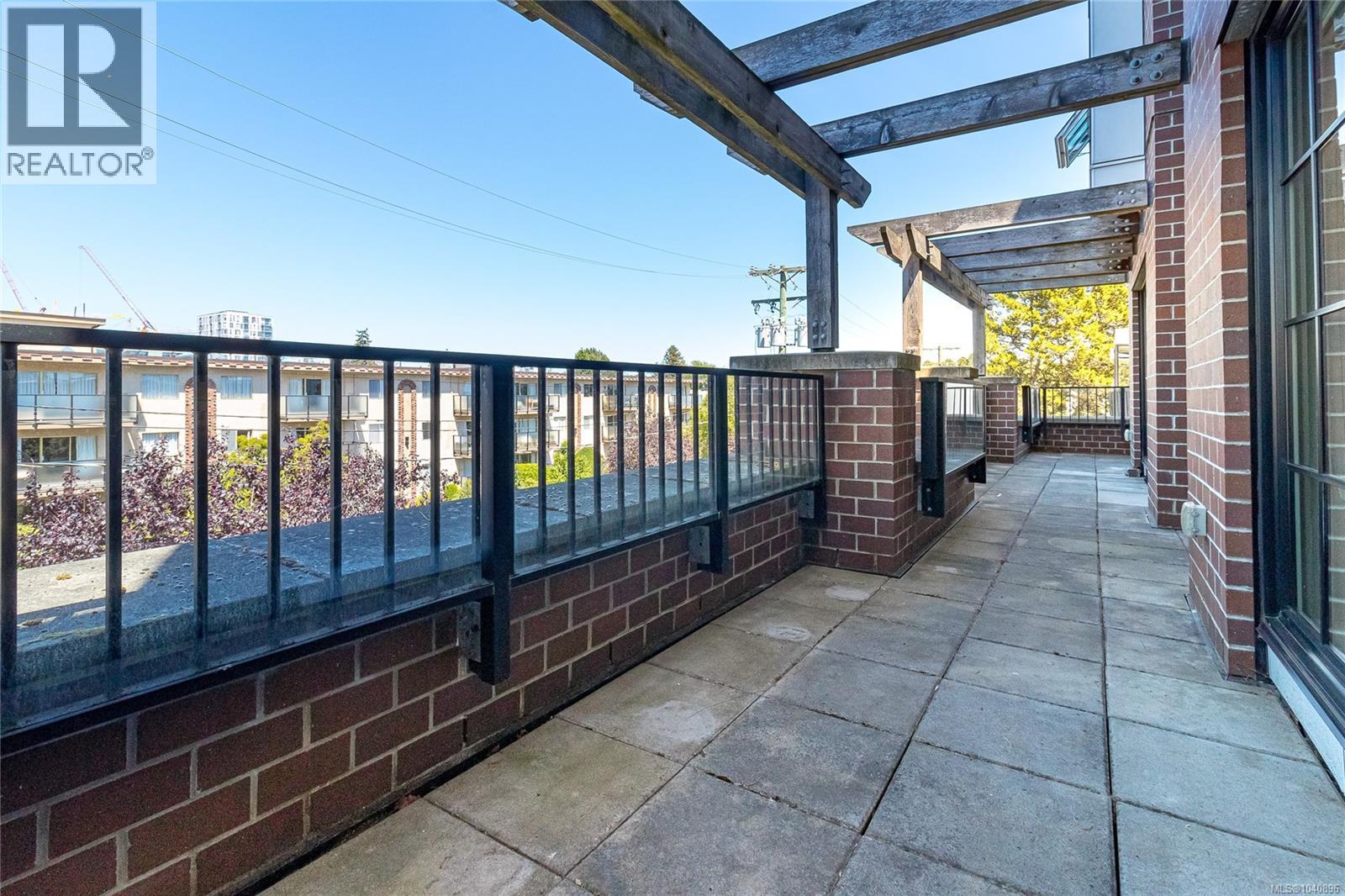 #308 1011 Burdett Ave - 16
