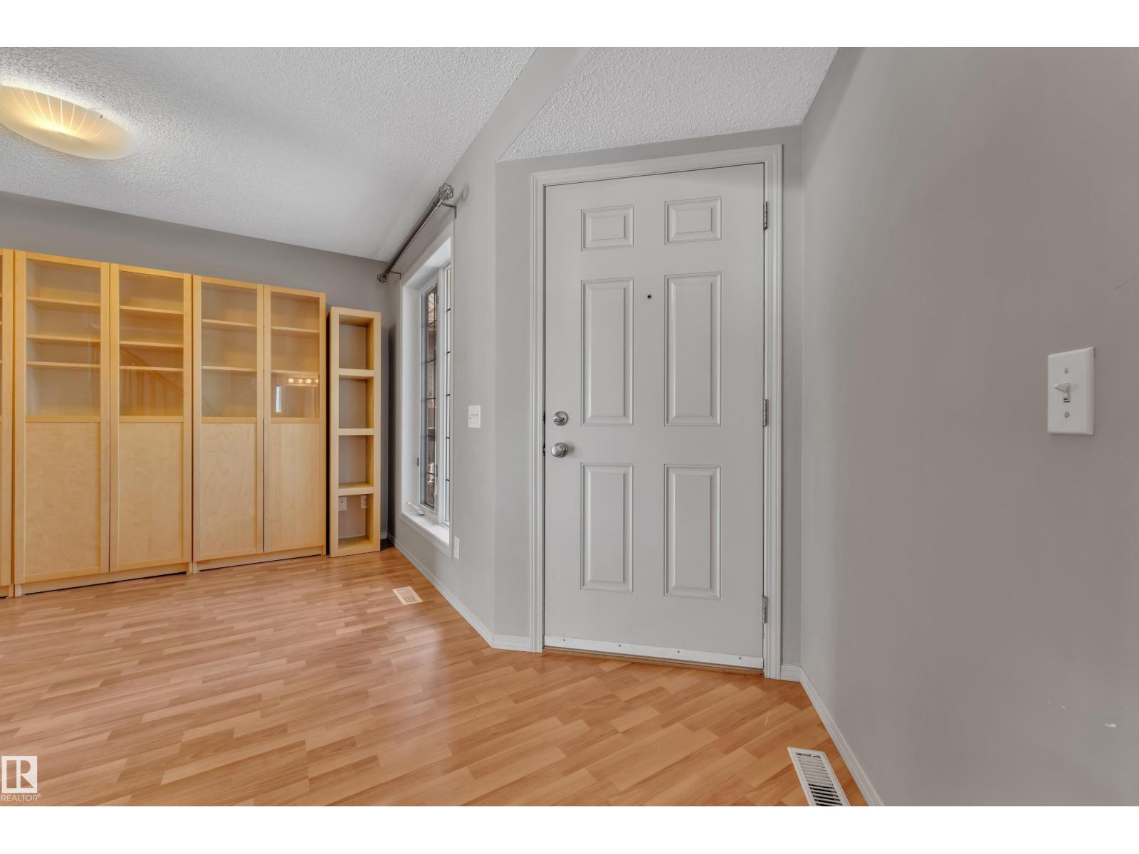 14031 136 ST NW - 10