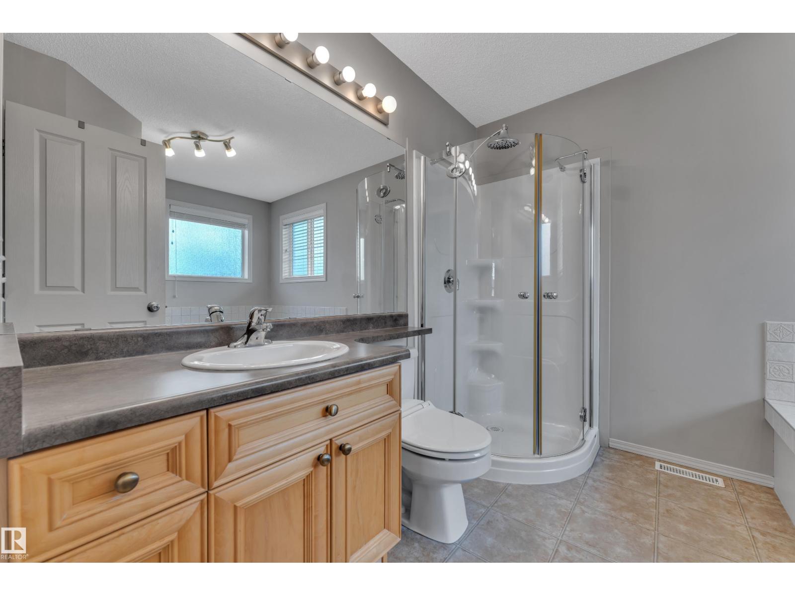 14031 136 ST NW - 35