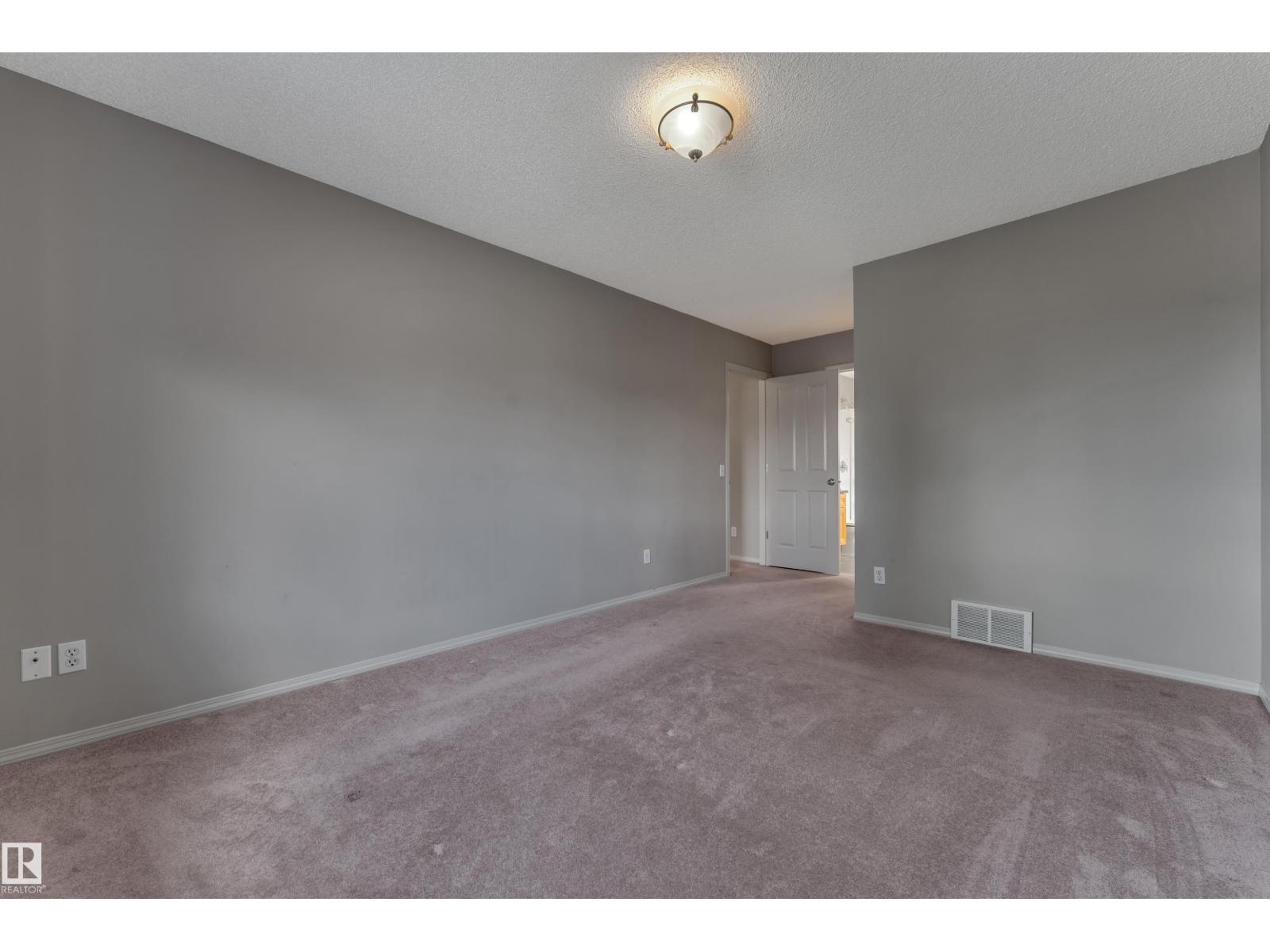 14031 136 ST NW - 34