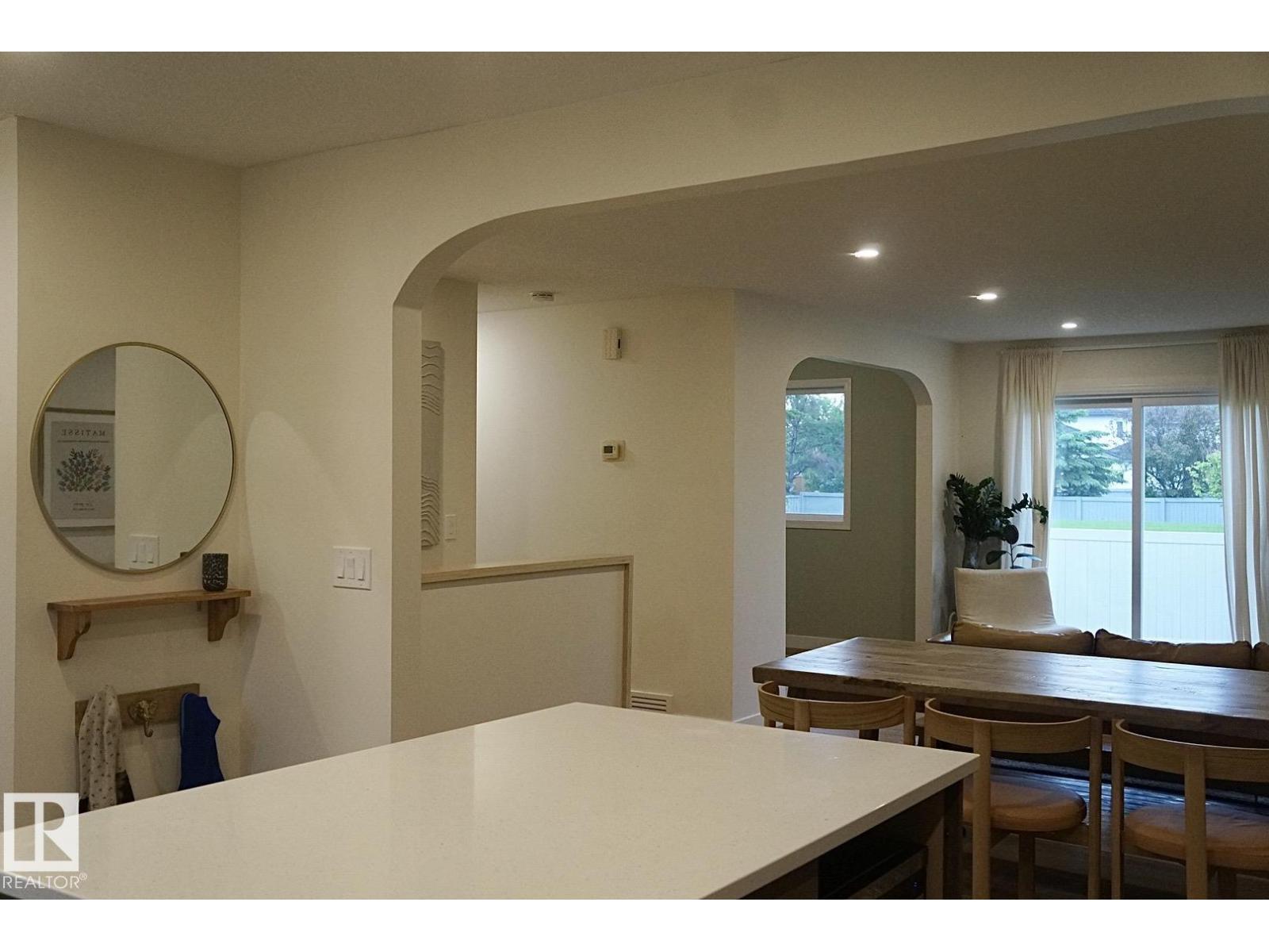 #25 8930 99 AV — photo 35