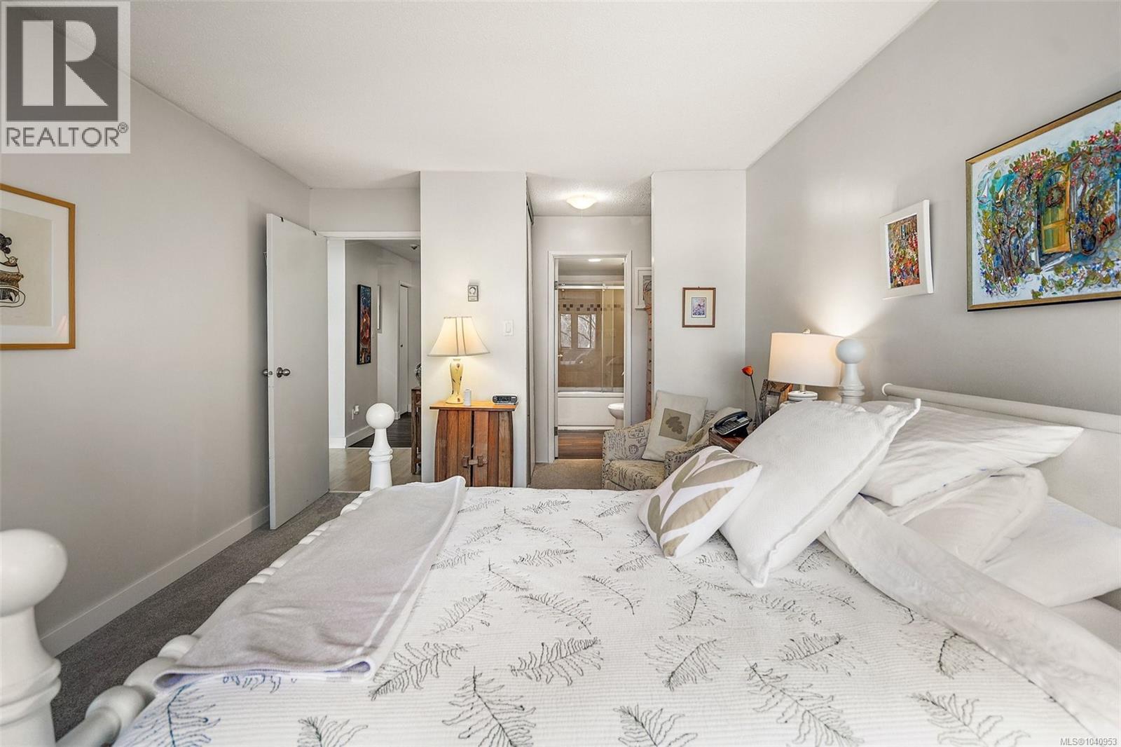 #204 1252 Pandora Ave - 9