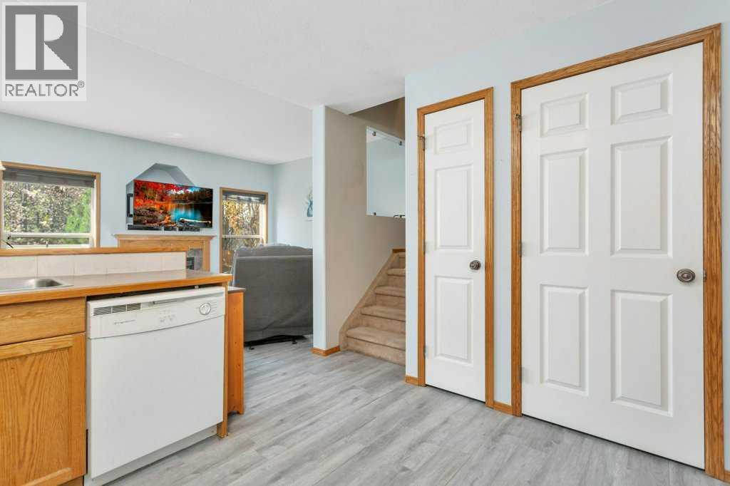 345 Addington Drive — photo 10
