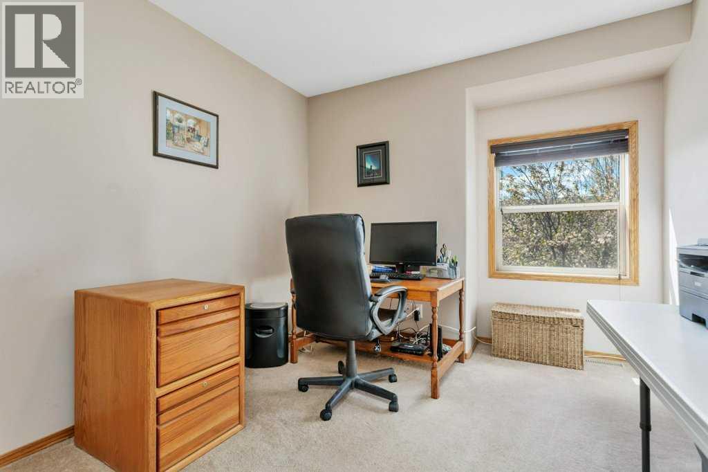345 Addington Drive — photo 29