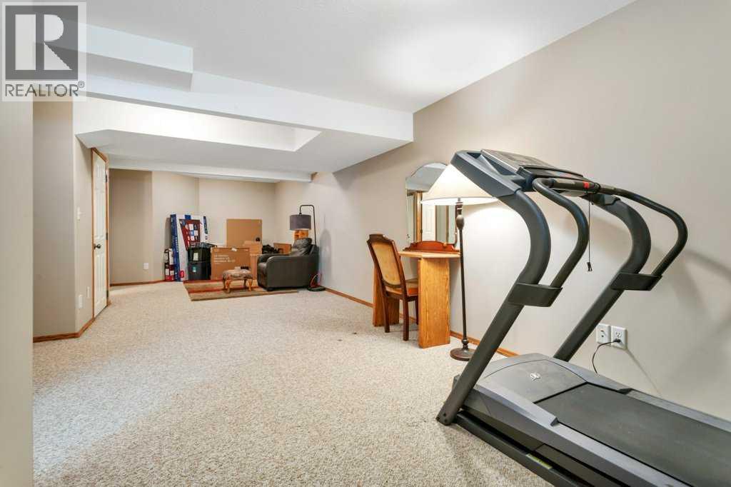 345 Addington Drive — photo 32