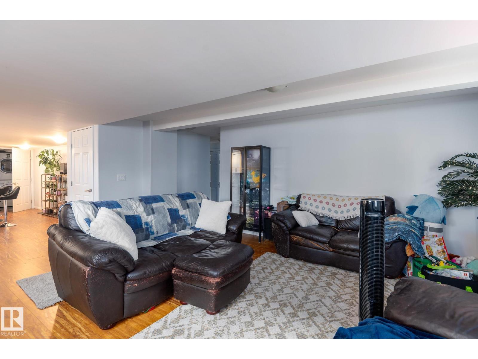 2620 LAKE AV - 16