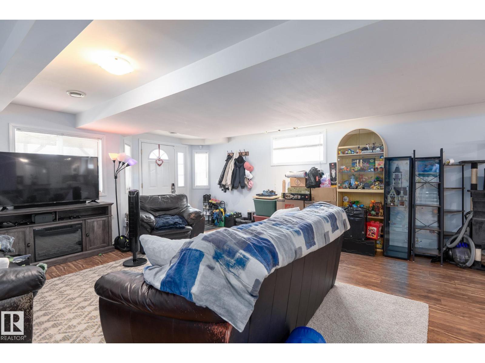 2620 LAKE AV - 17