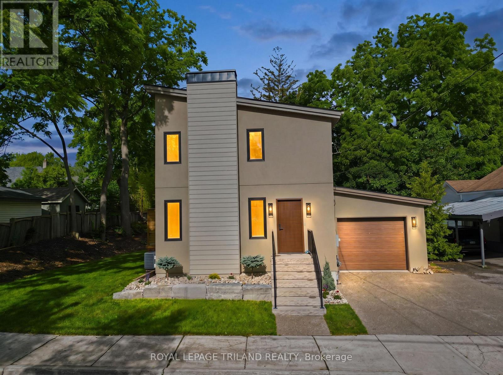 14 LUNDY LANE - 2