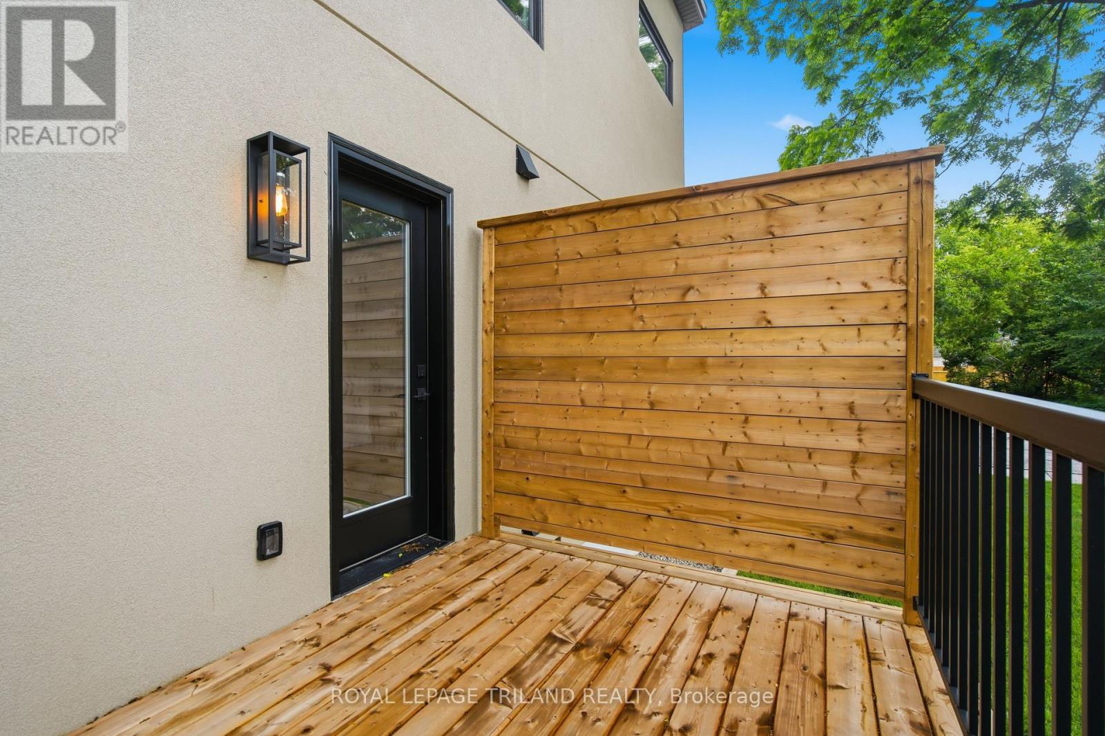 14 LUNDY LANE - 44