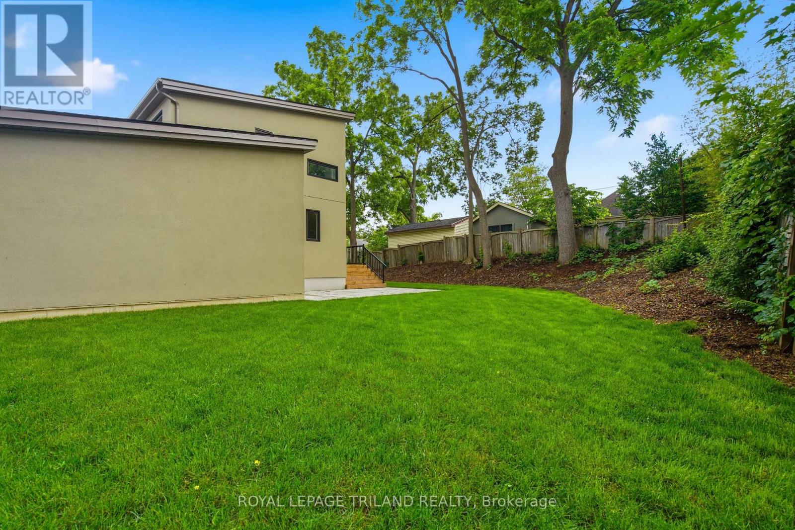 14 LUNDY LANE - 48