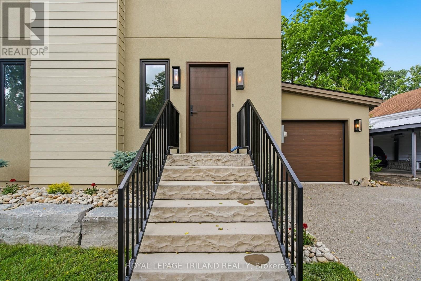 14 LUNDY LANE - 5
