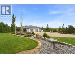 Family room - 255038 Township Road 434, Rural Ponoka County, AB T4J1R2 Photo 34