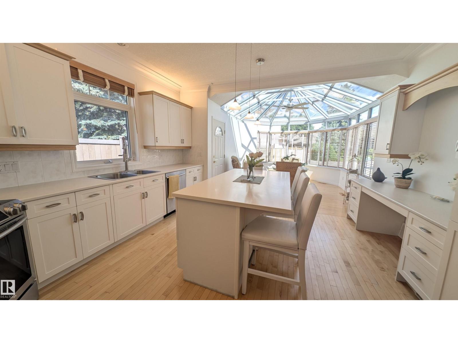 8 BUTTERWORTH PT NW - 18