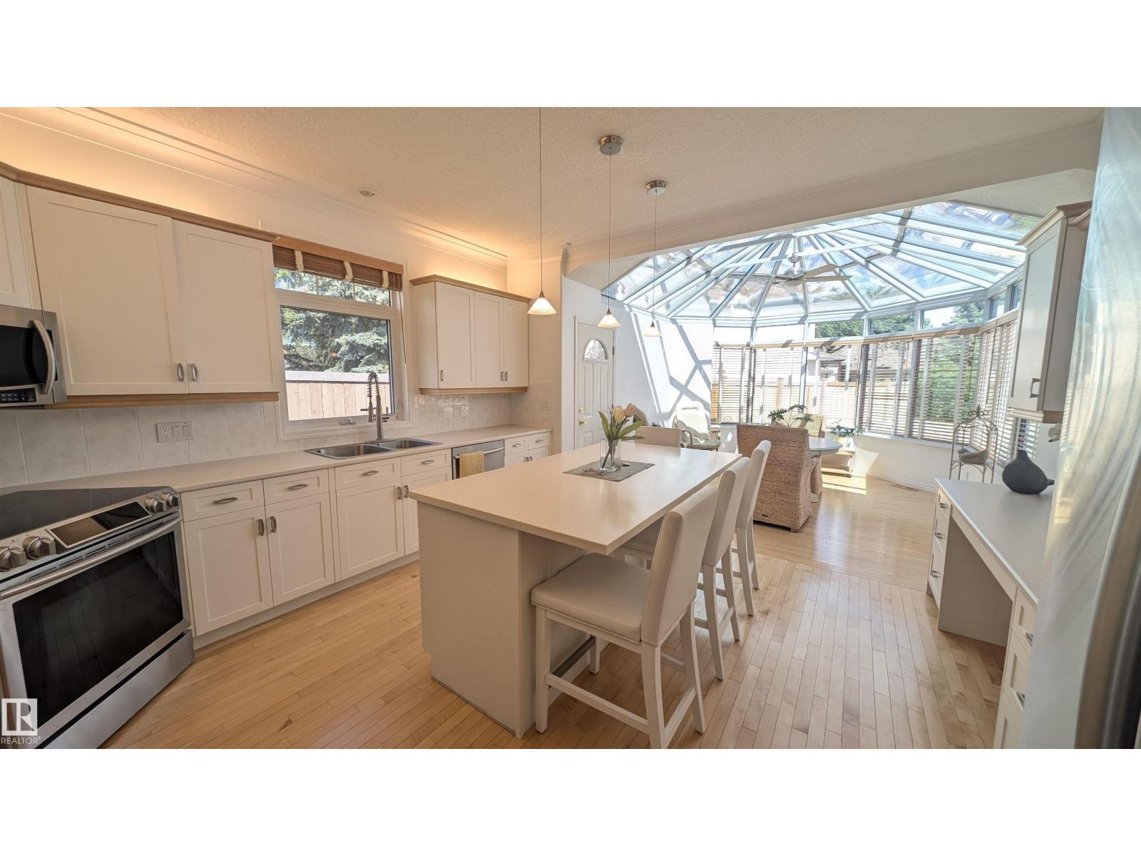 8 BUTTERWORTH PT NW - 17