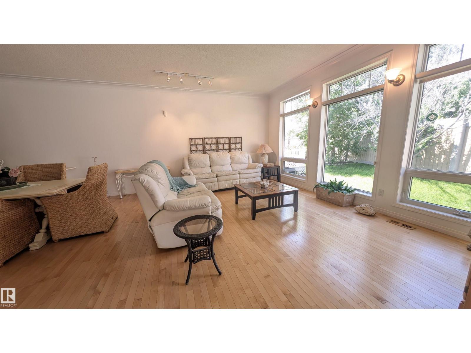 8 BUTTERWORTH PT NW - 13
