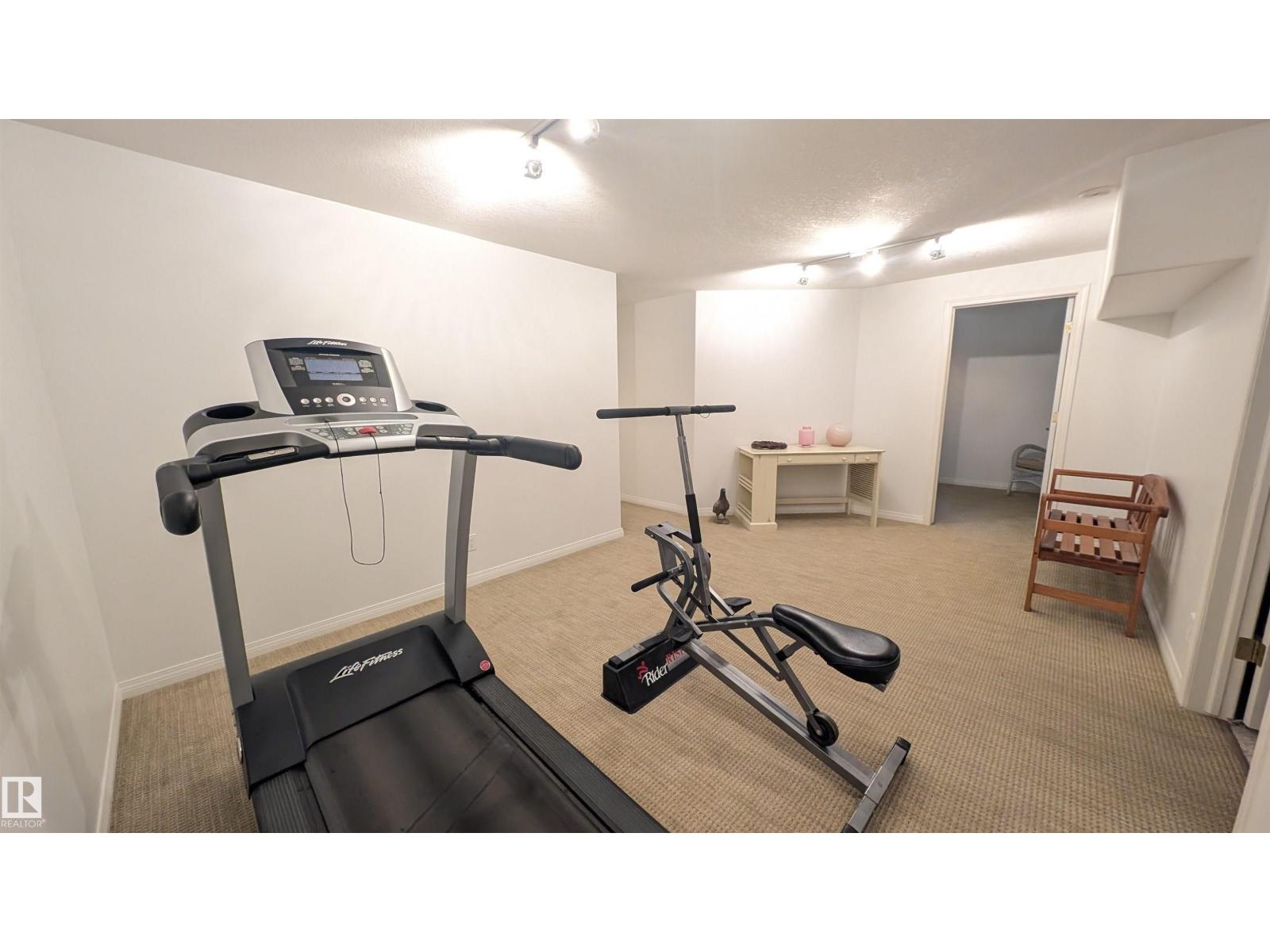 8 BUTTERWORTH PT NW - 29