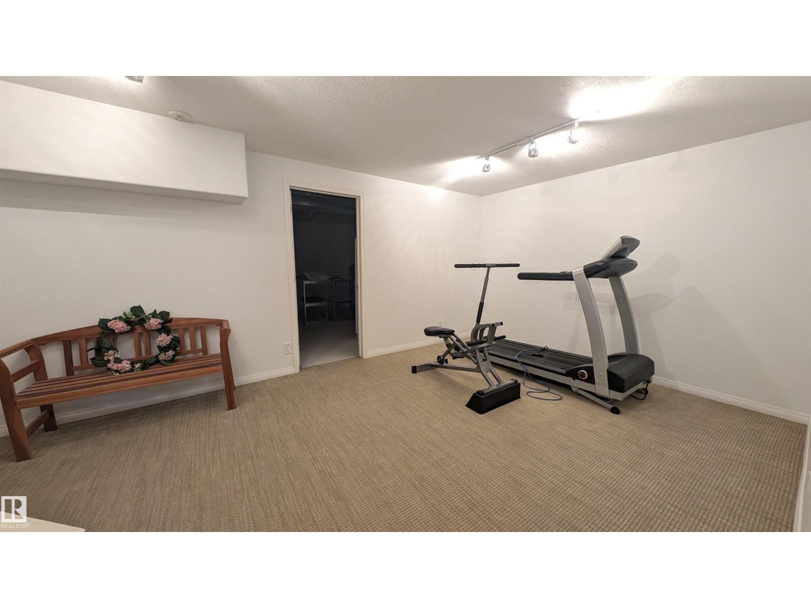 8 BUTTERWORTH PT NW - 28