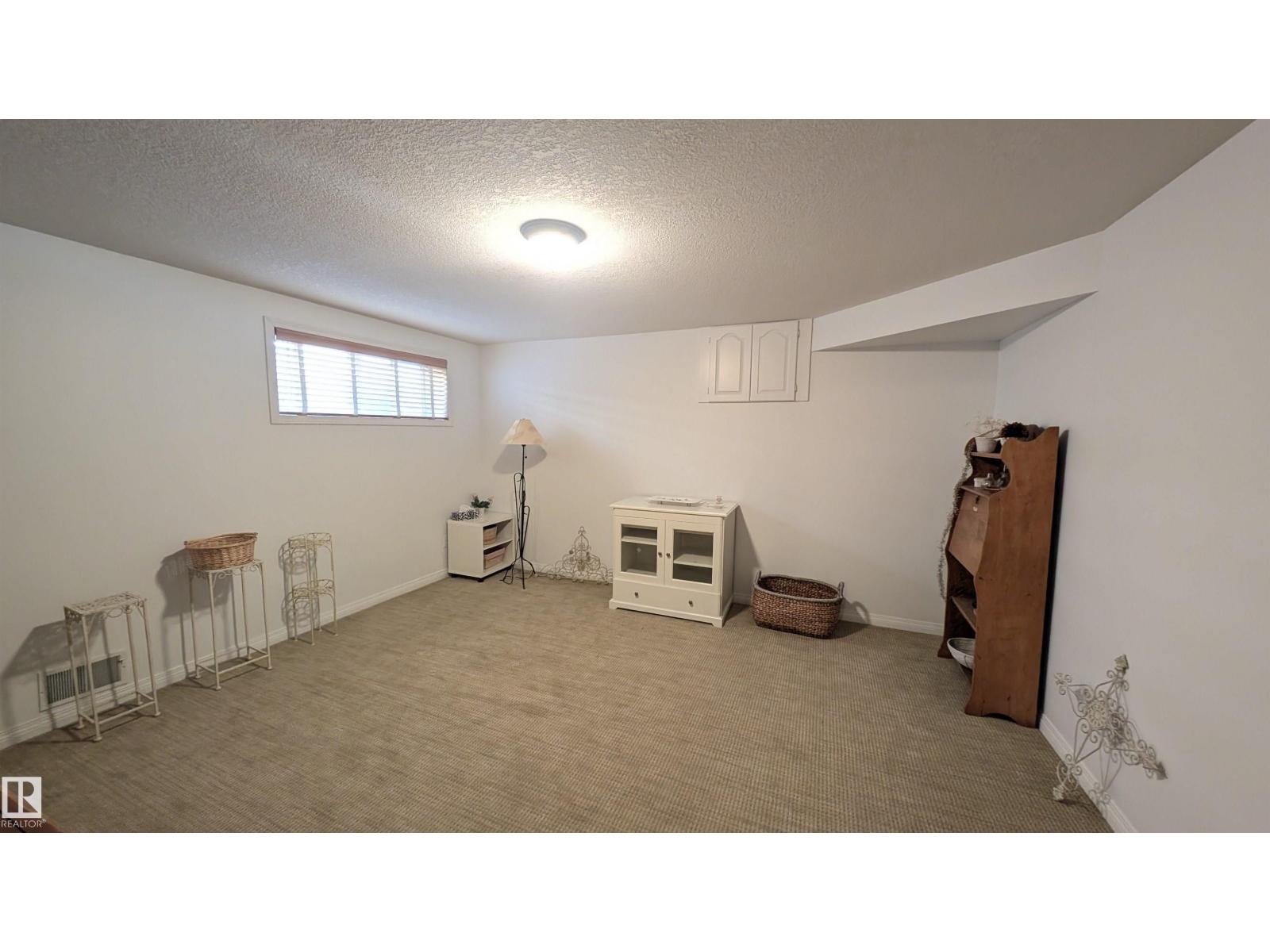 8 BUTTERWORTH PT NW - 27