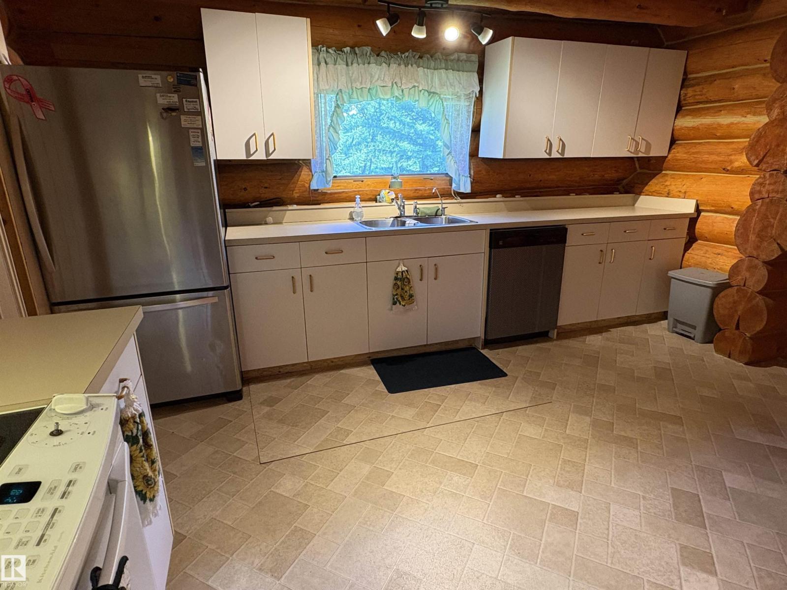 110 50434 Rge Rd 232 - 17