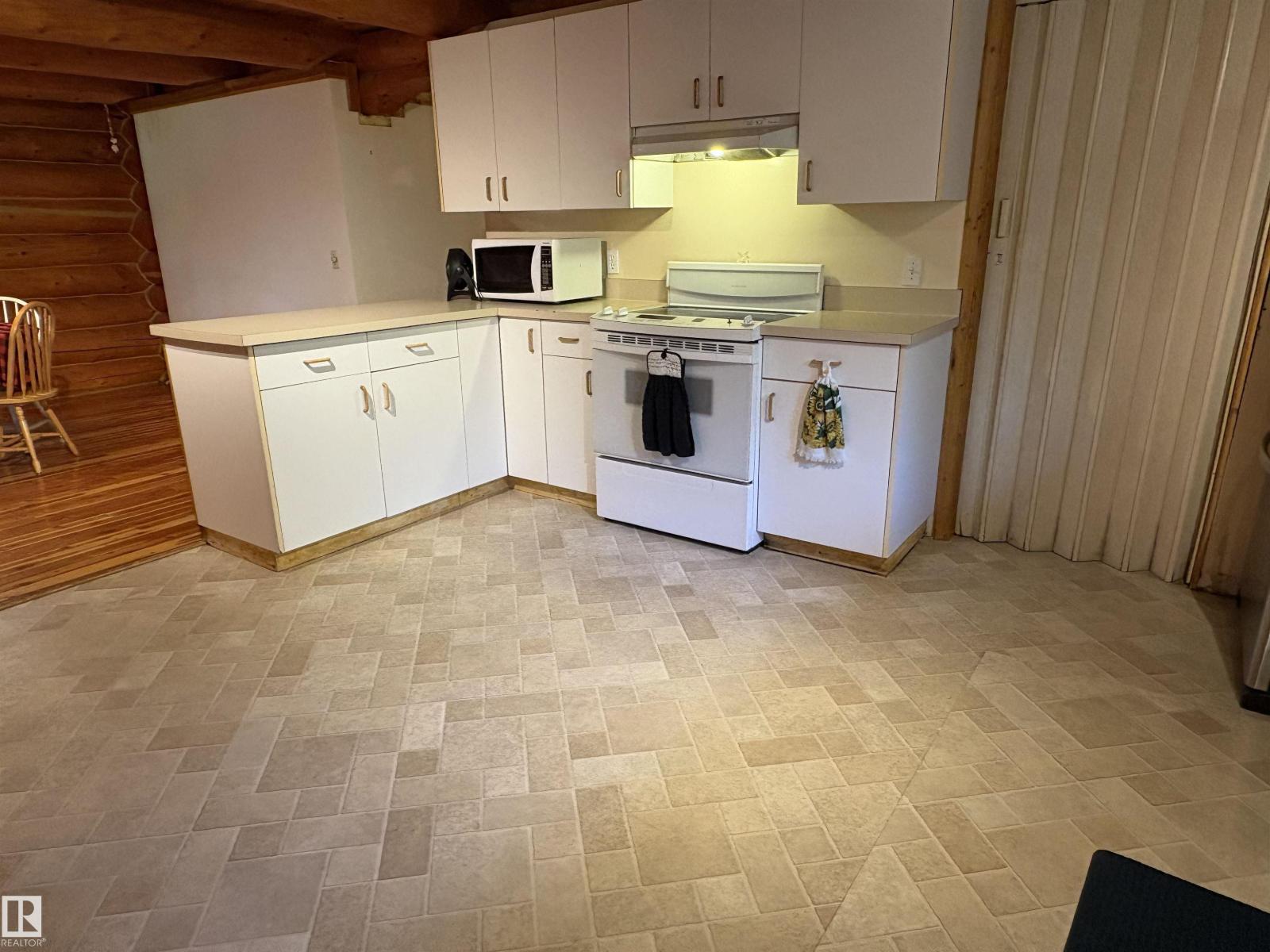 110 50434 Rge Rd 232 - 16
