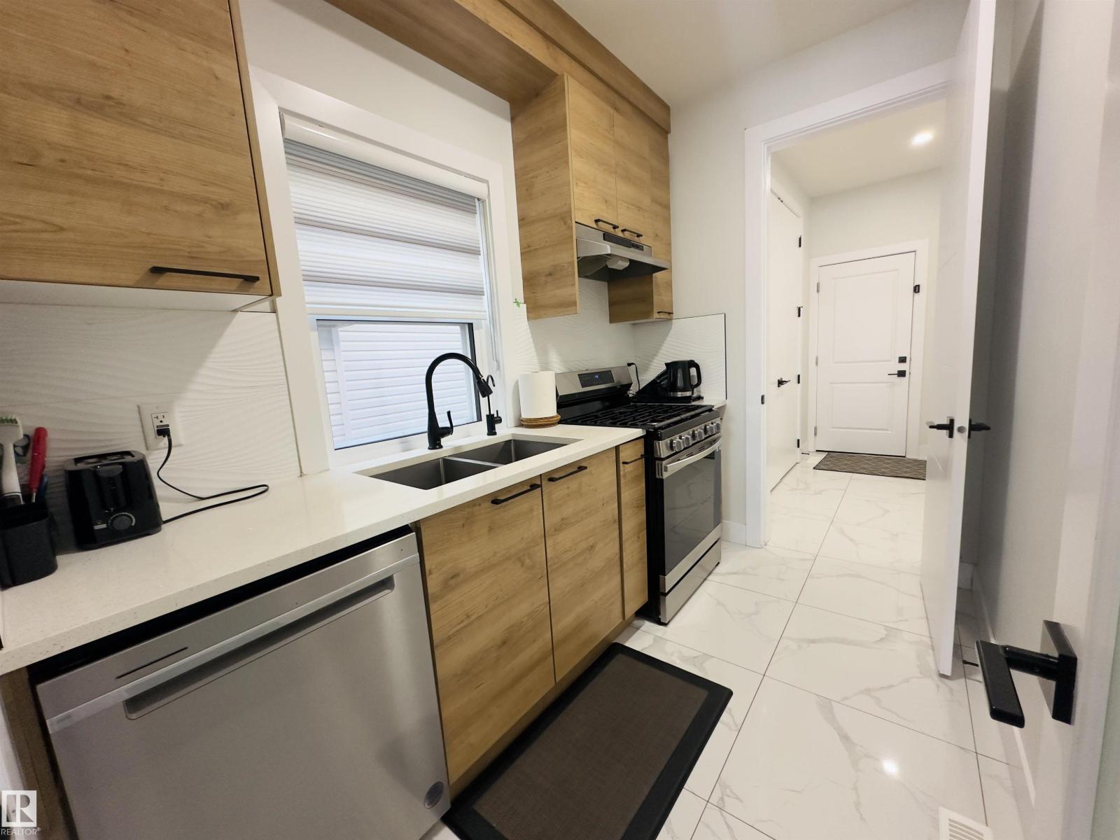 17315 68 ST NW - 36
