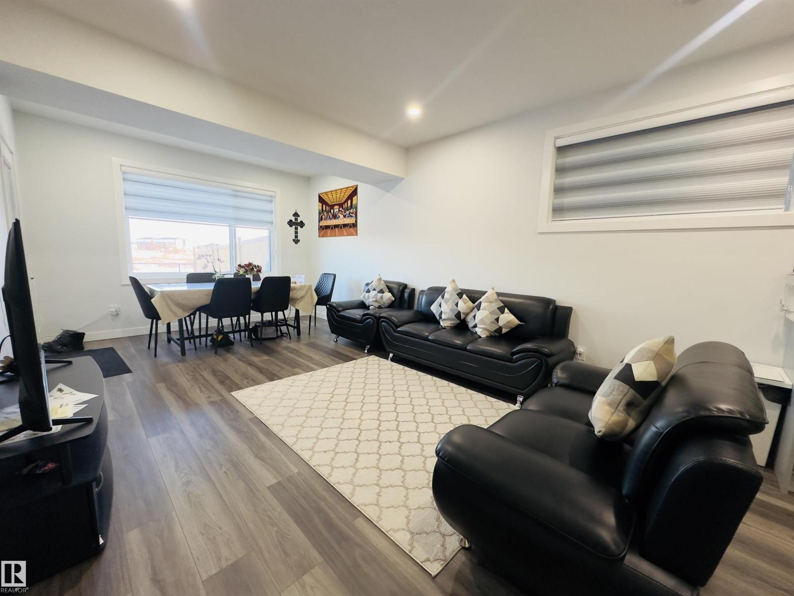17315 68 ST NW - 60