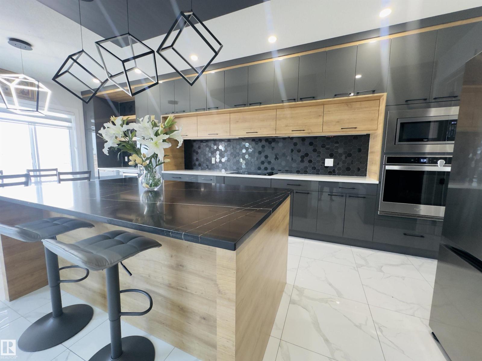 17315 68 ST NW - 29