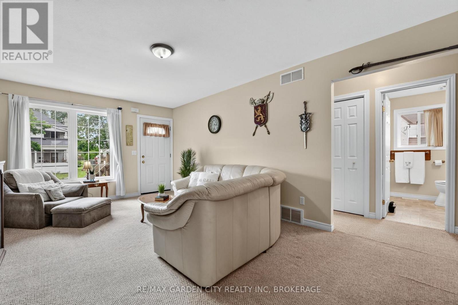 217 PINE STREET - 10