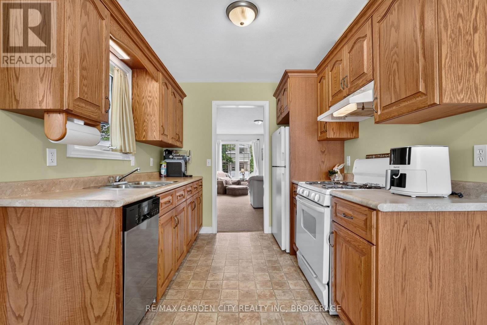 217 PINE STREET - 15