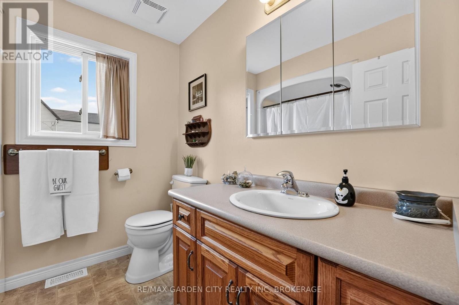 217 PINE STREET - 25