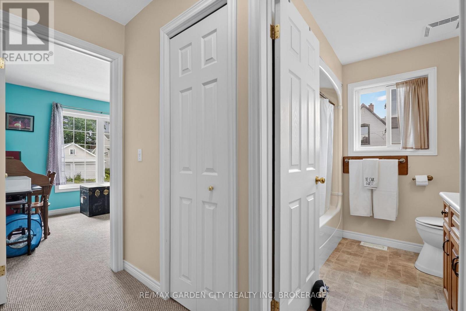 217 PINE STREET - 27
