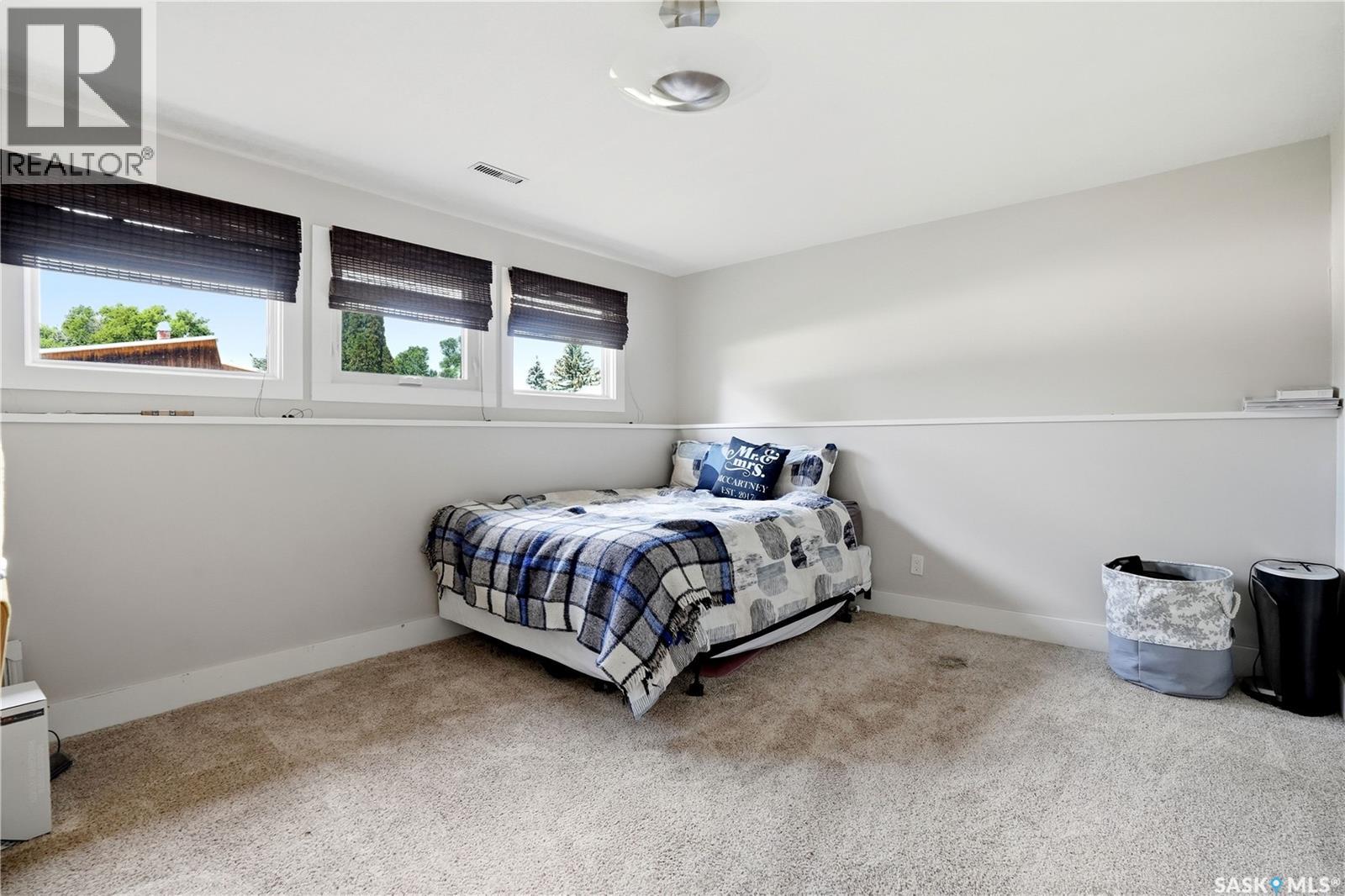 1388 Prince CRESCENT — photo 35