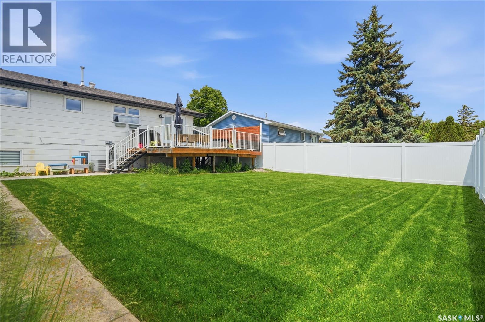 1388 Prince CRESCENT — photo 44