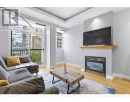 802 - 8 Wellesley Street E, Toronto, ON M4Y3B2 Photo 12
