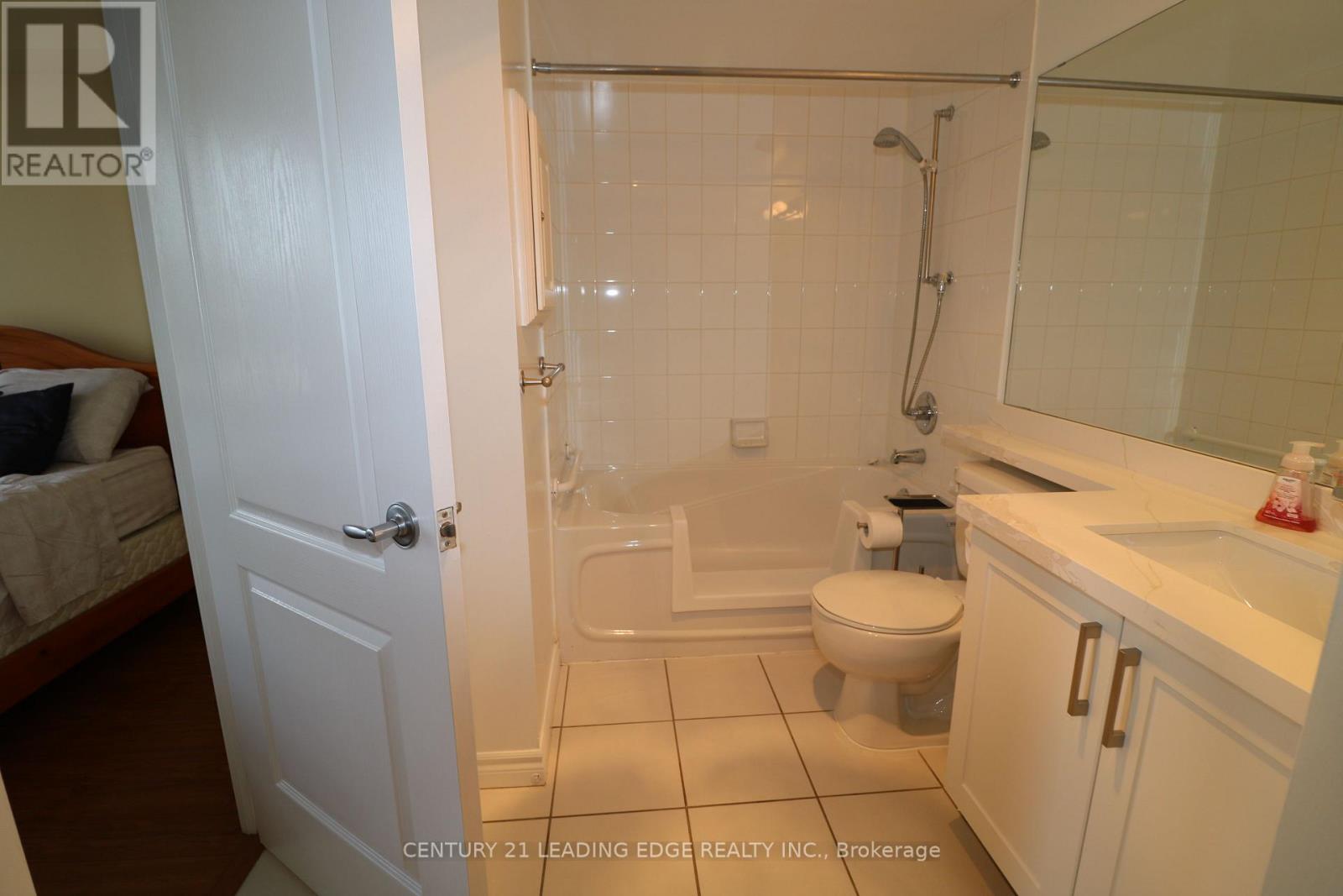 #305 4640 KIMBERMOUNT AVENUE - 15
