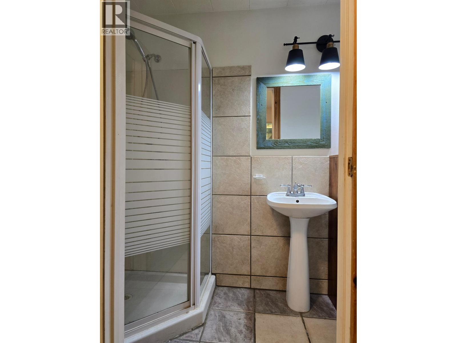 5710 HORSEFLY ROAD - 14