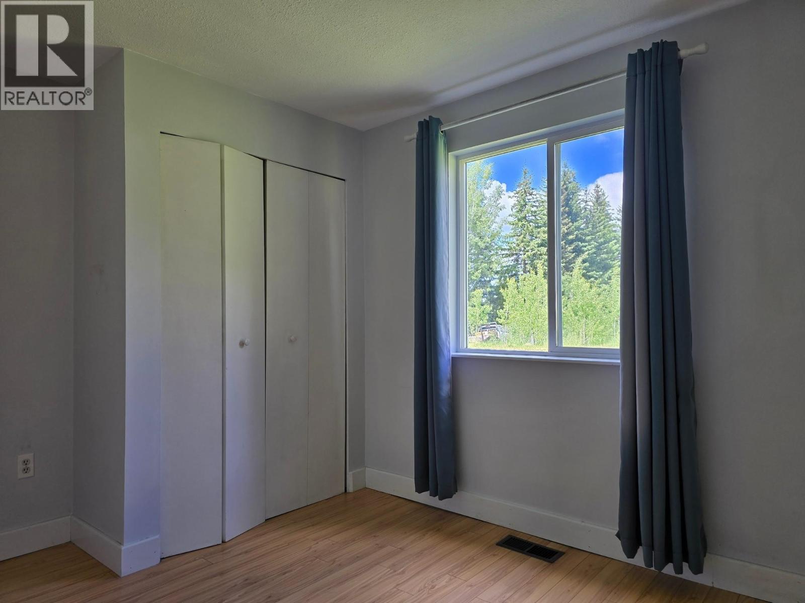 5710 HORSEFLY ROAD - 18