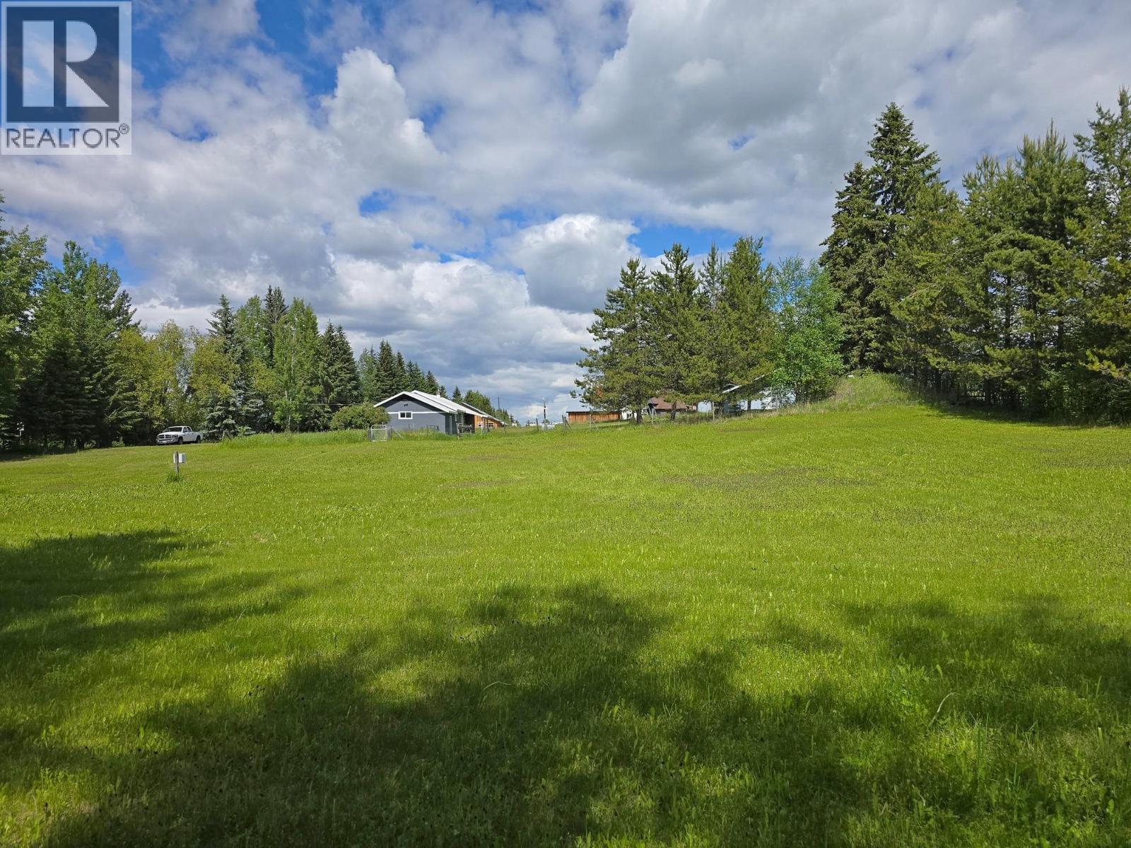 5710 HORSEFLY ROAD - 24