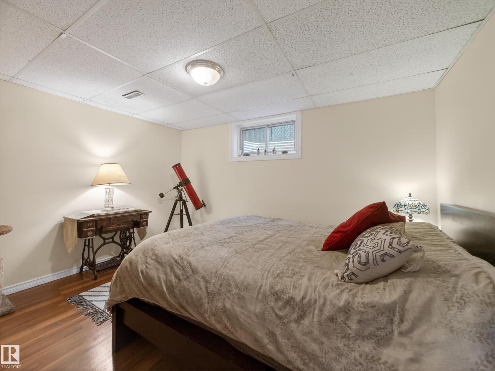 10809 150 ST NW - 22