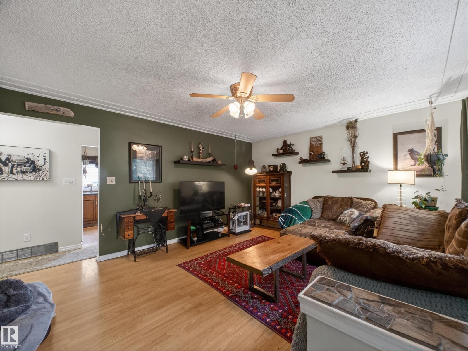 10809 150 ST NW - 11