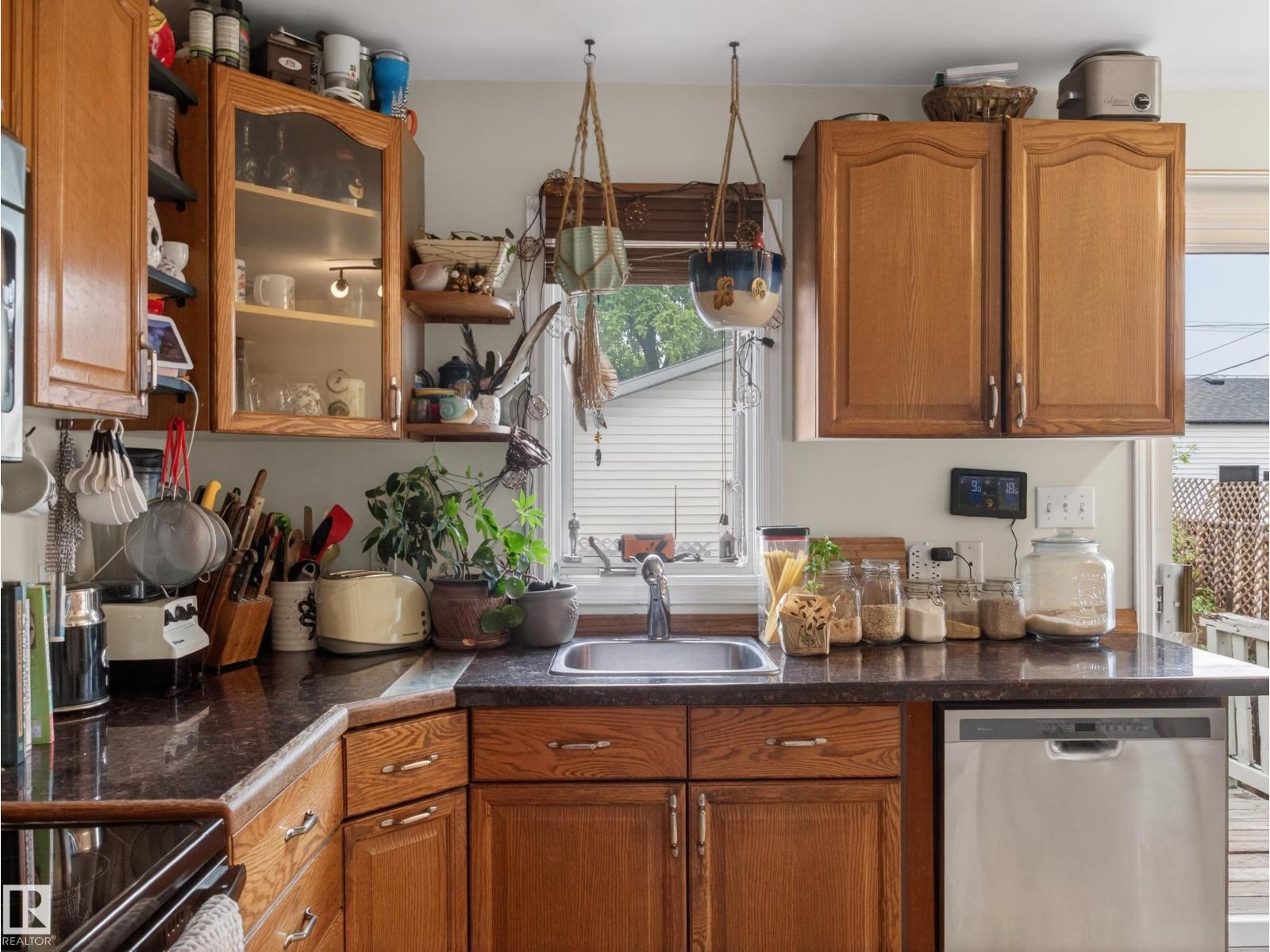 10809 150 ST NW - 10