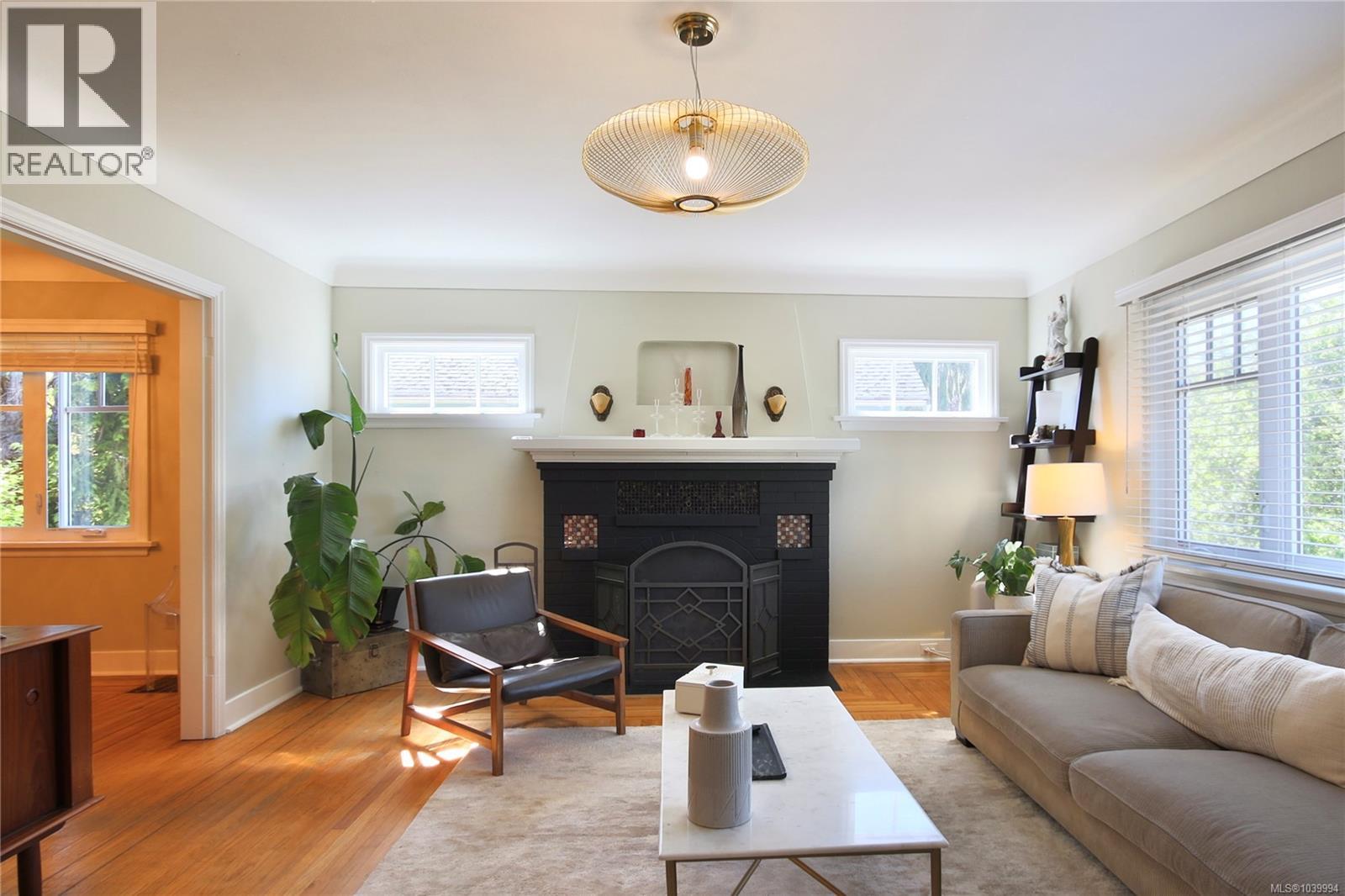 2331 Pacific Ave, Oak Bay