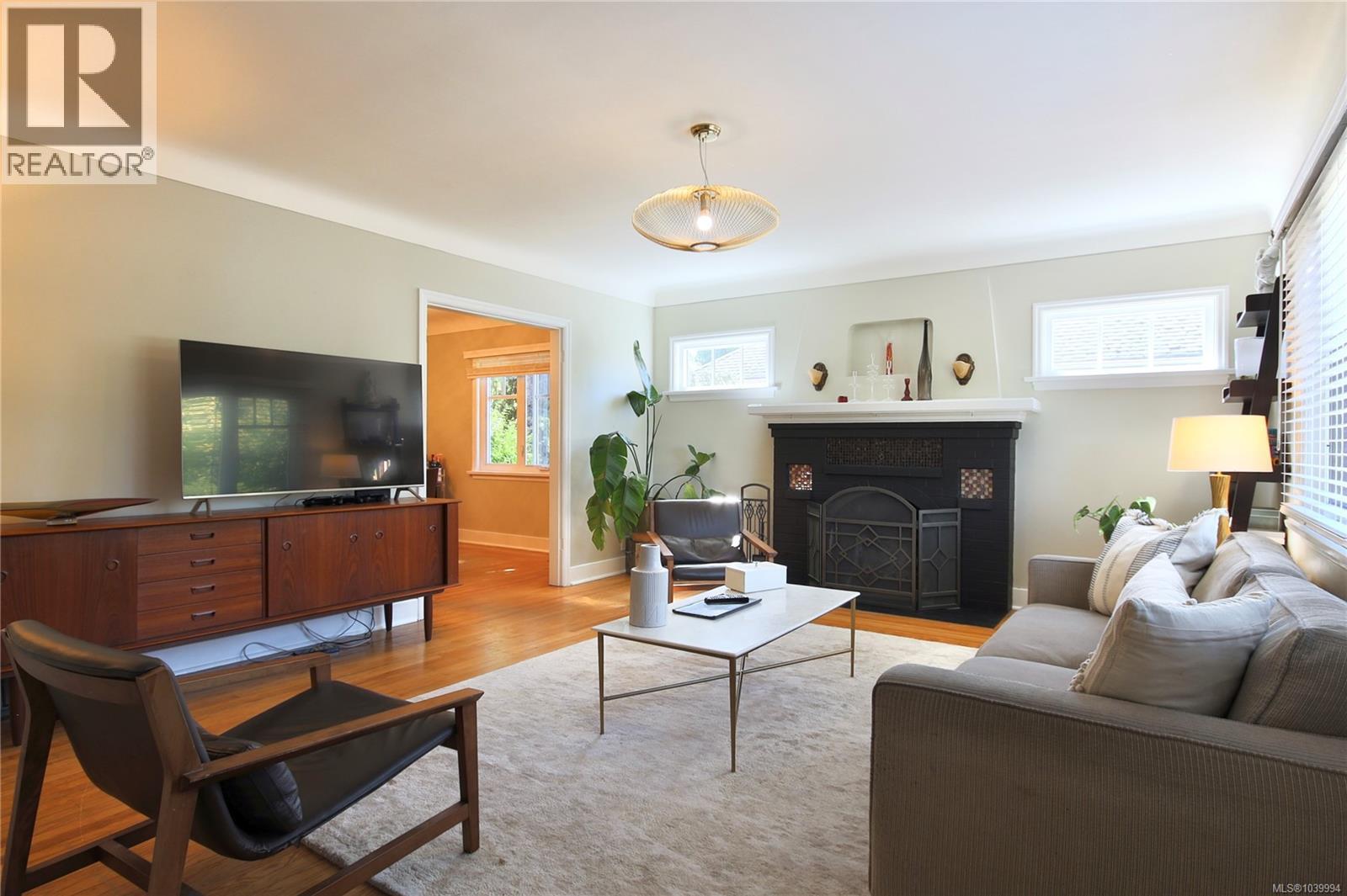 2331 Pacific Ave, Oak Bay