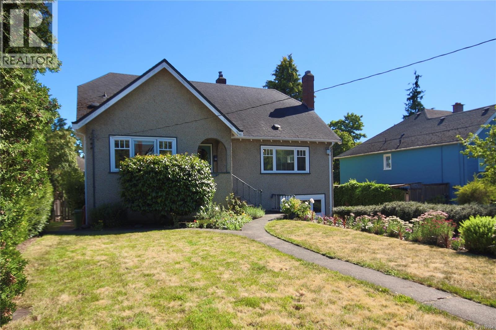 2331 Pacific Ave, Oak Bay