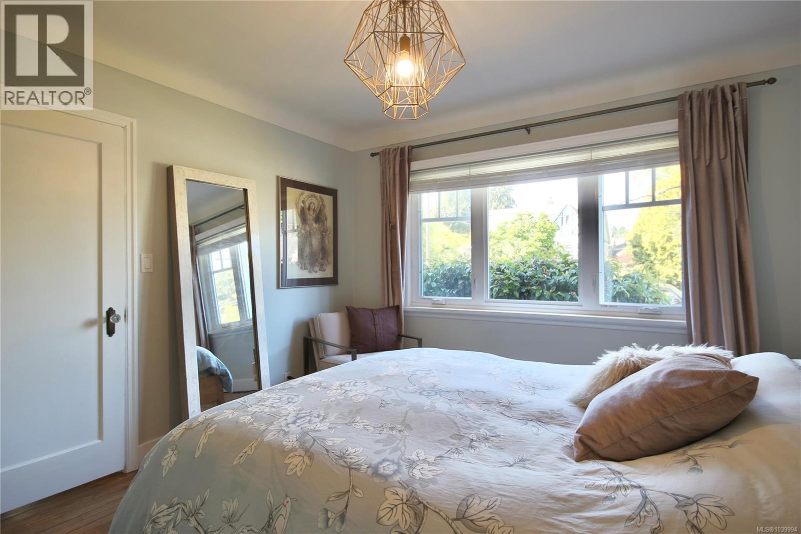 2331 Pacific Ave, Oak Bay