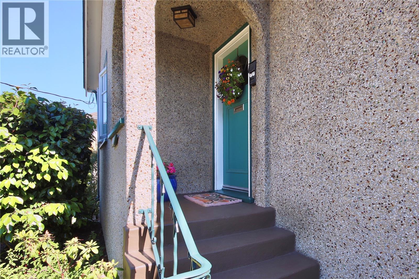 2331 Pacific Ave, Oak Bay